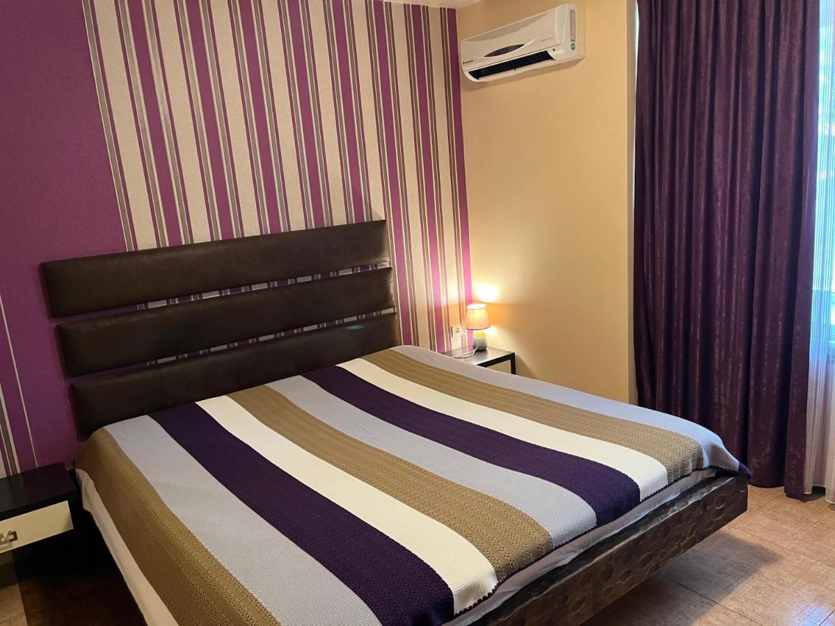 Family Hotel Bunara Брестник Экстерьер фото