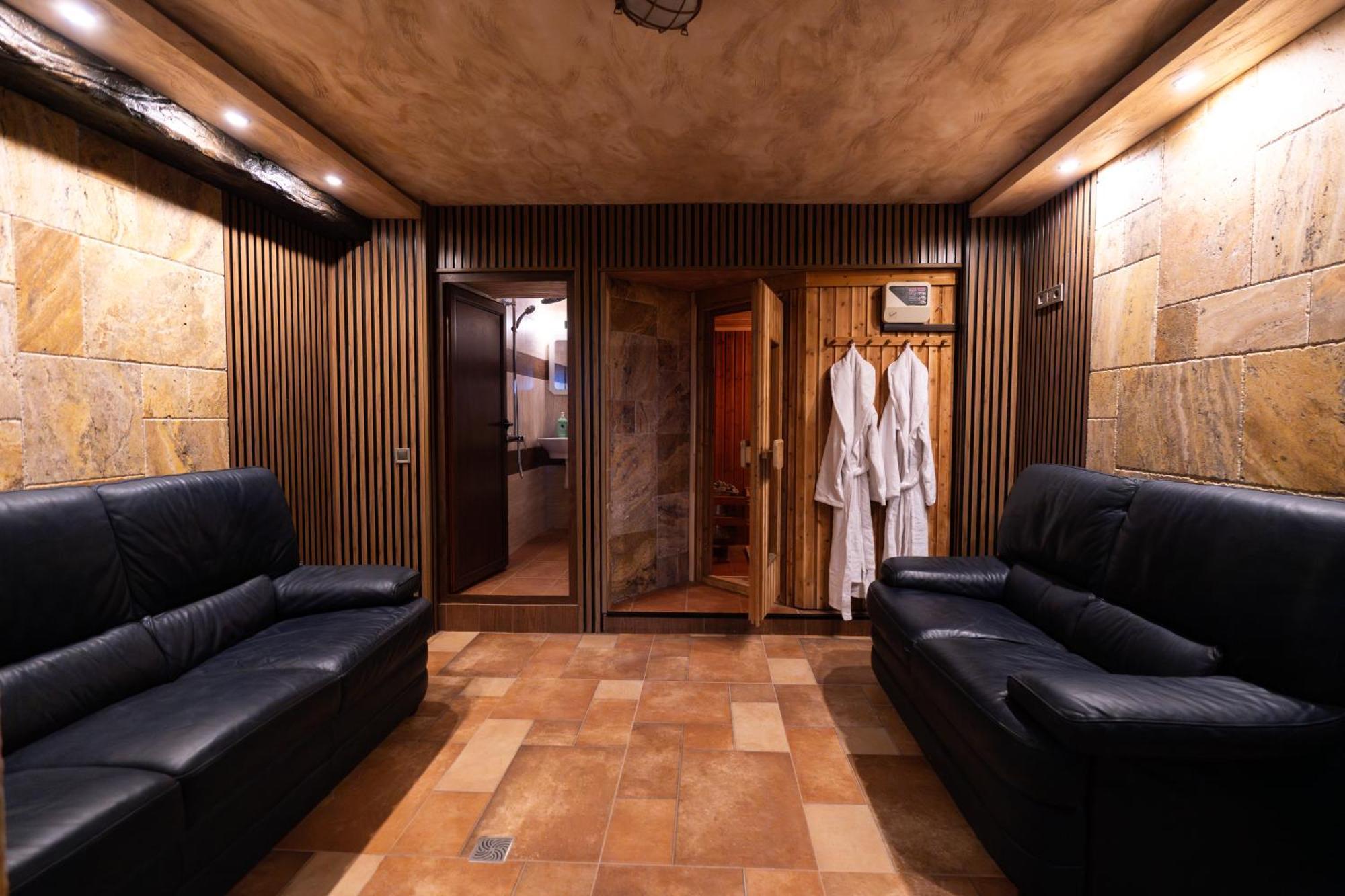 Family Hotel Bunara Брестник Экстерьер фото